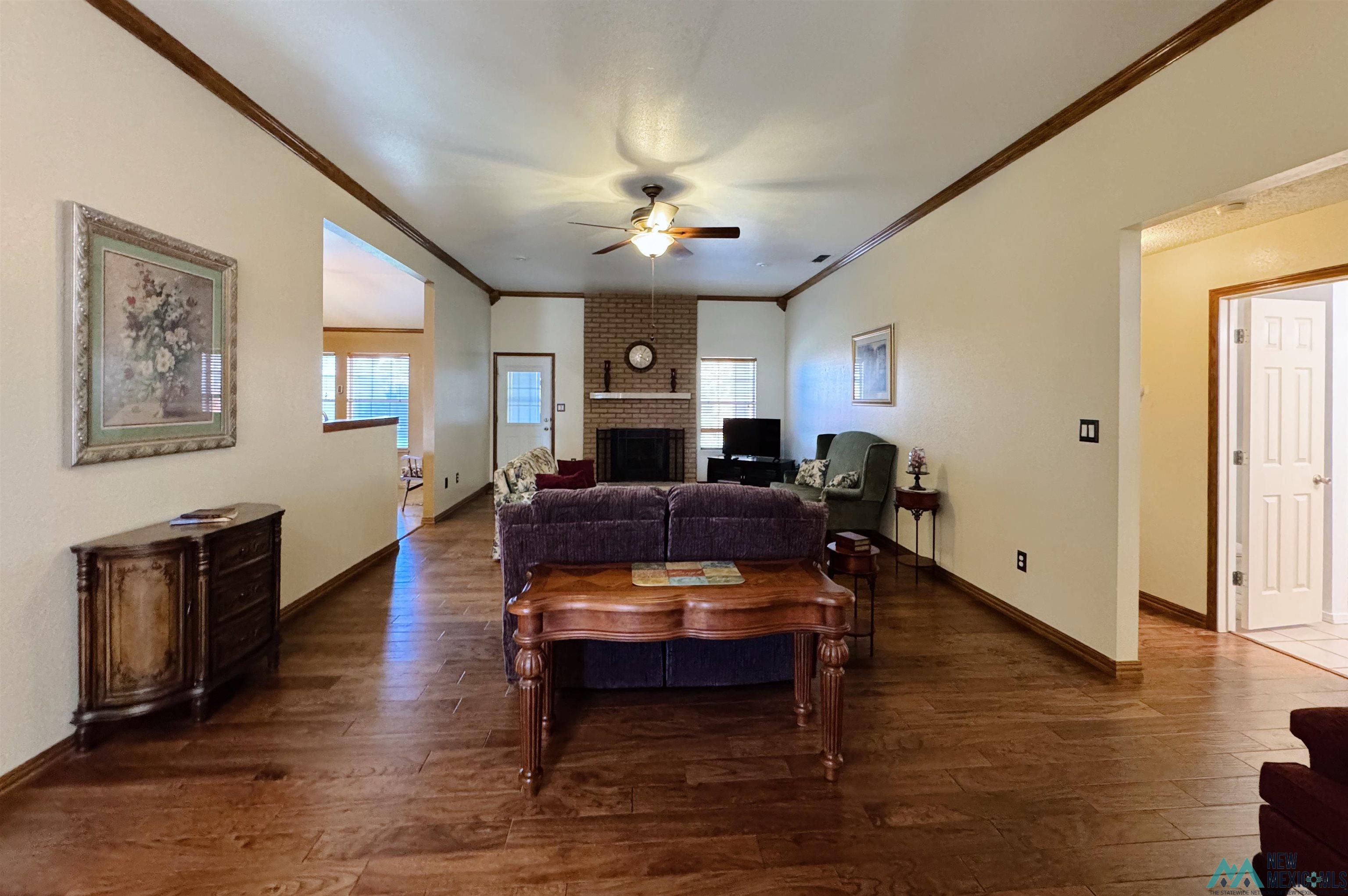 2304 Northglen