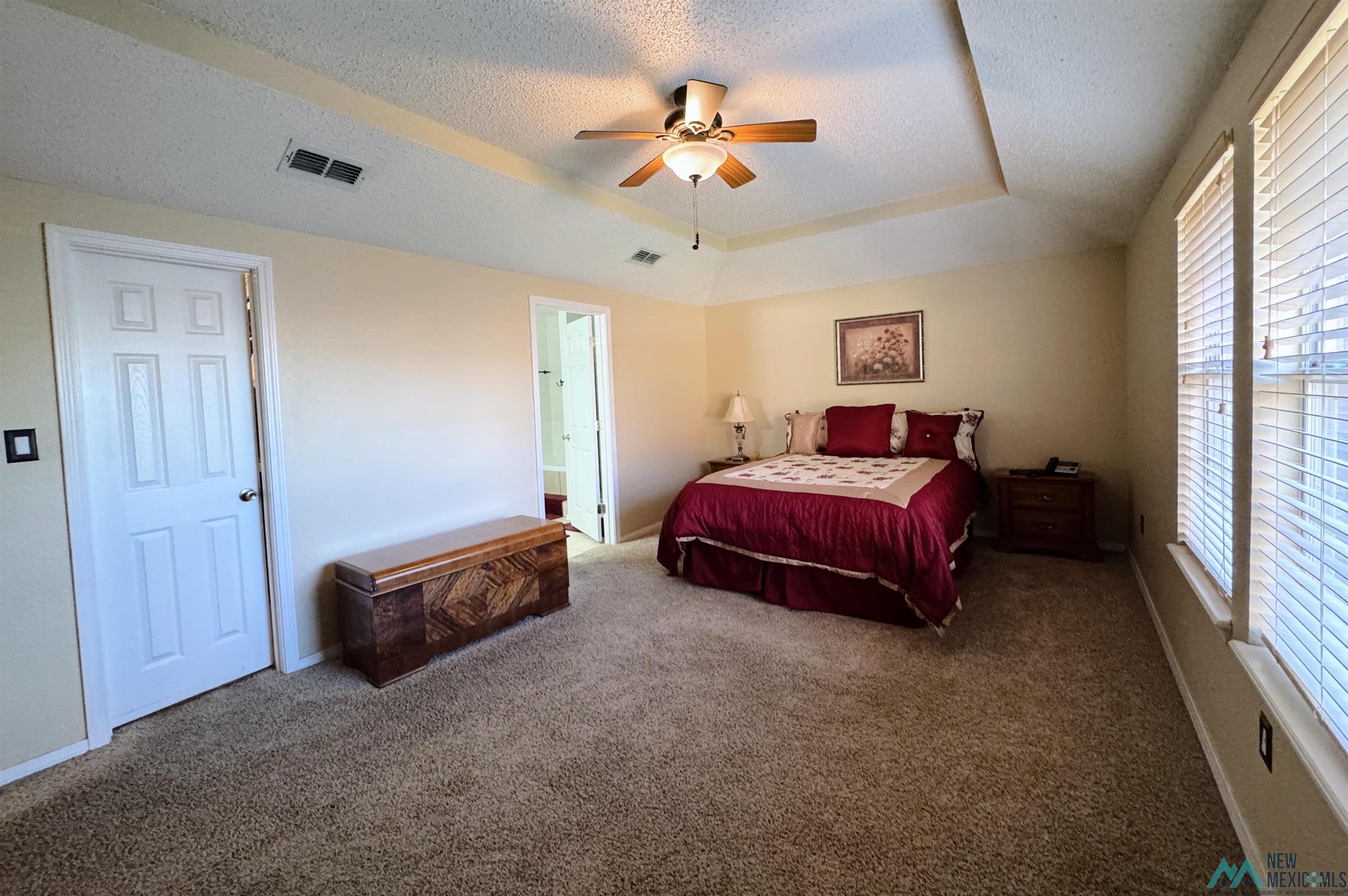 2304 Northglen
