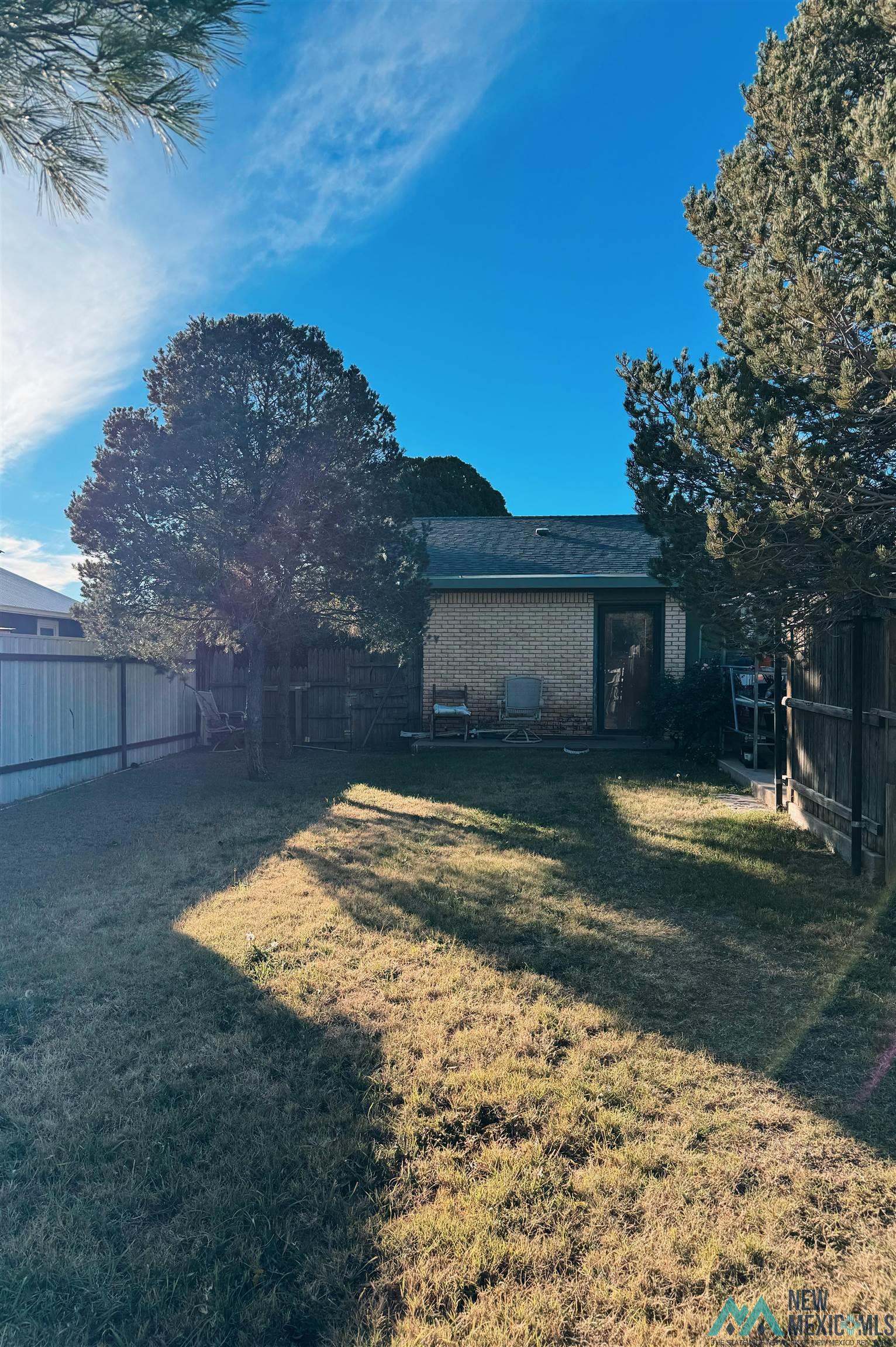 7 Pineway Boulevard