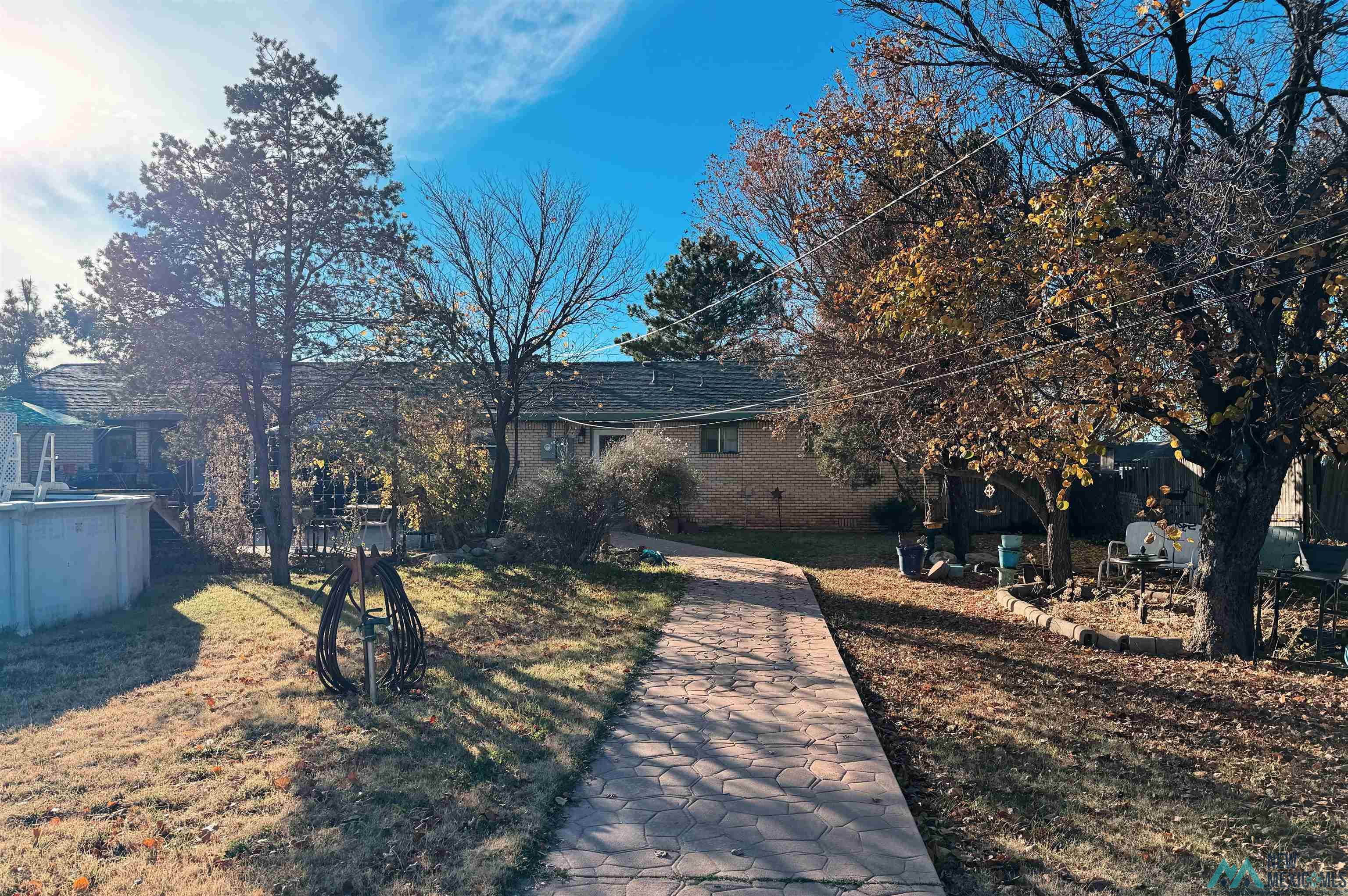 7 Pineway Boulevard