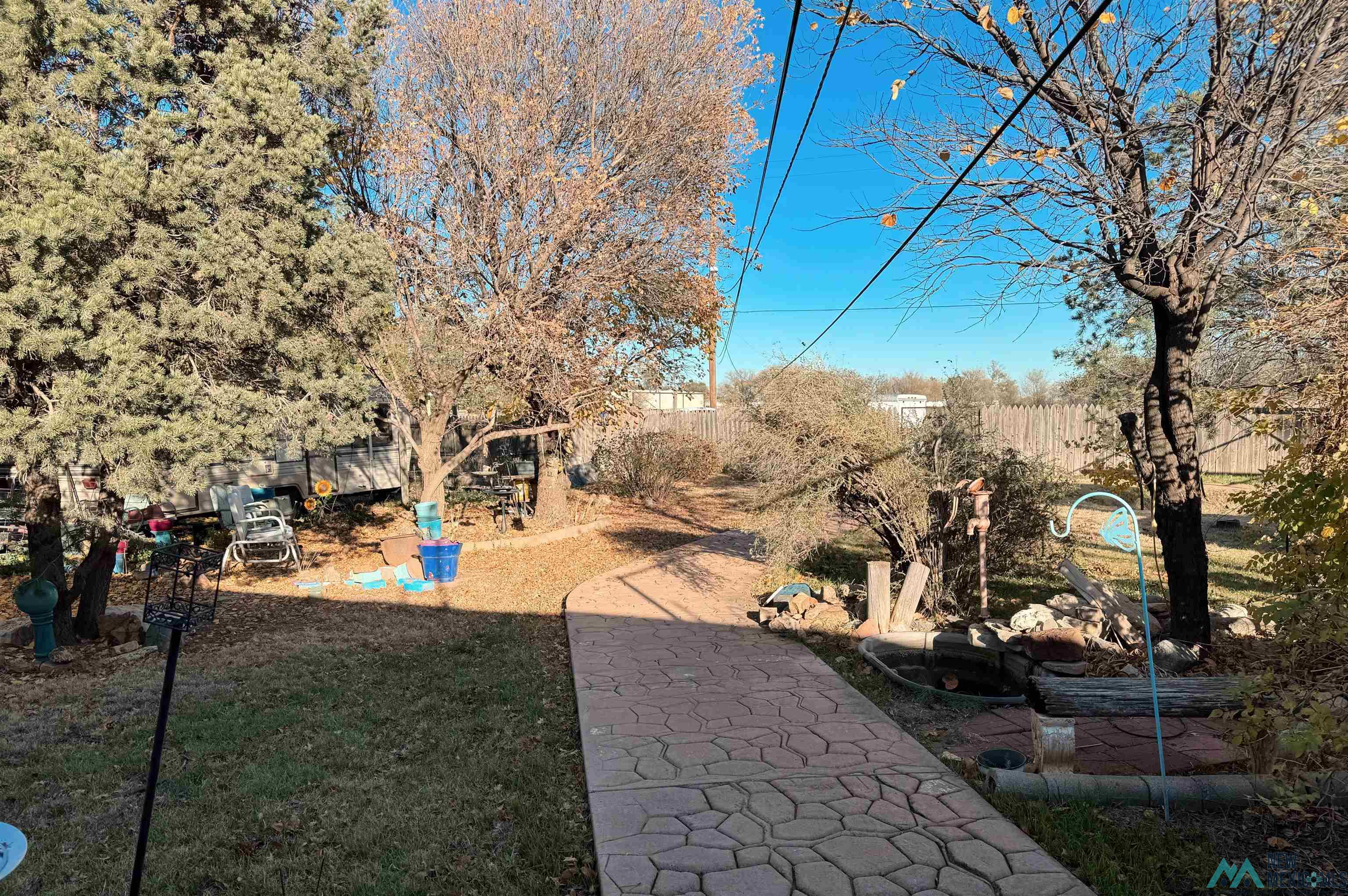 7 Pineway Boulevard