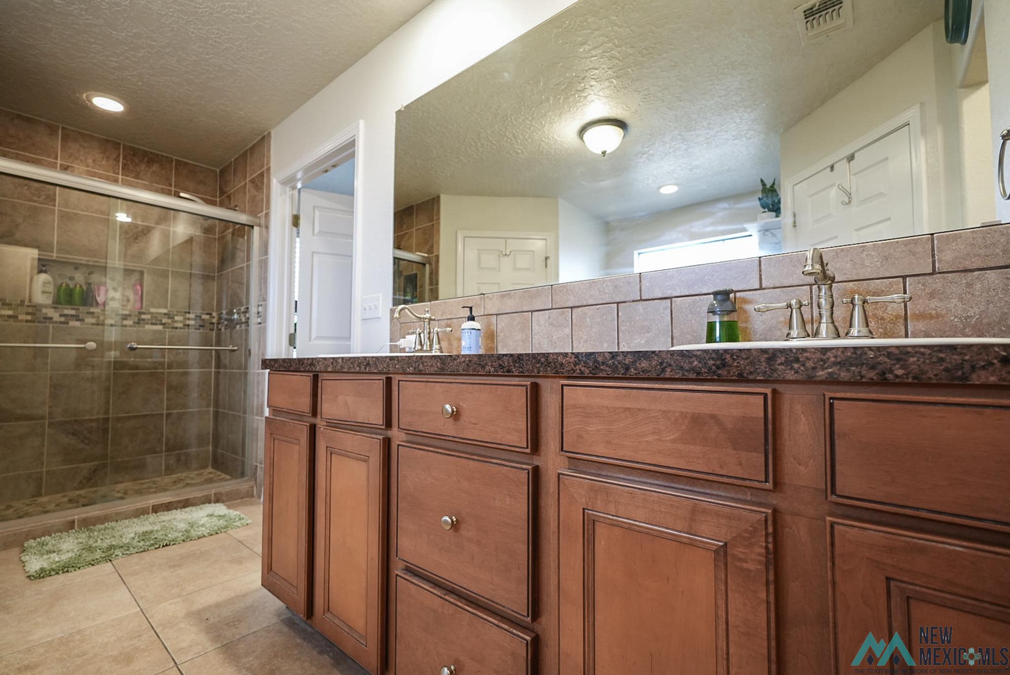 1362 Oakwood Circle
