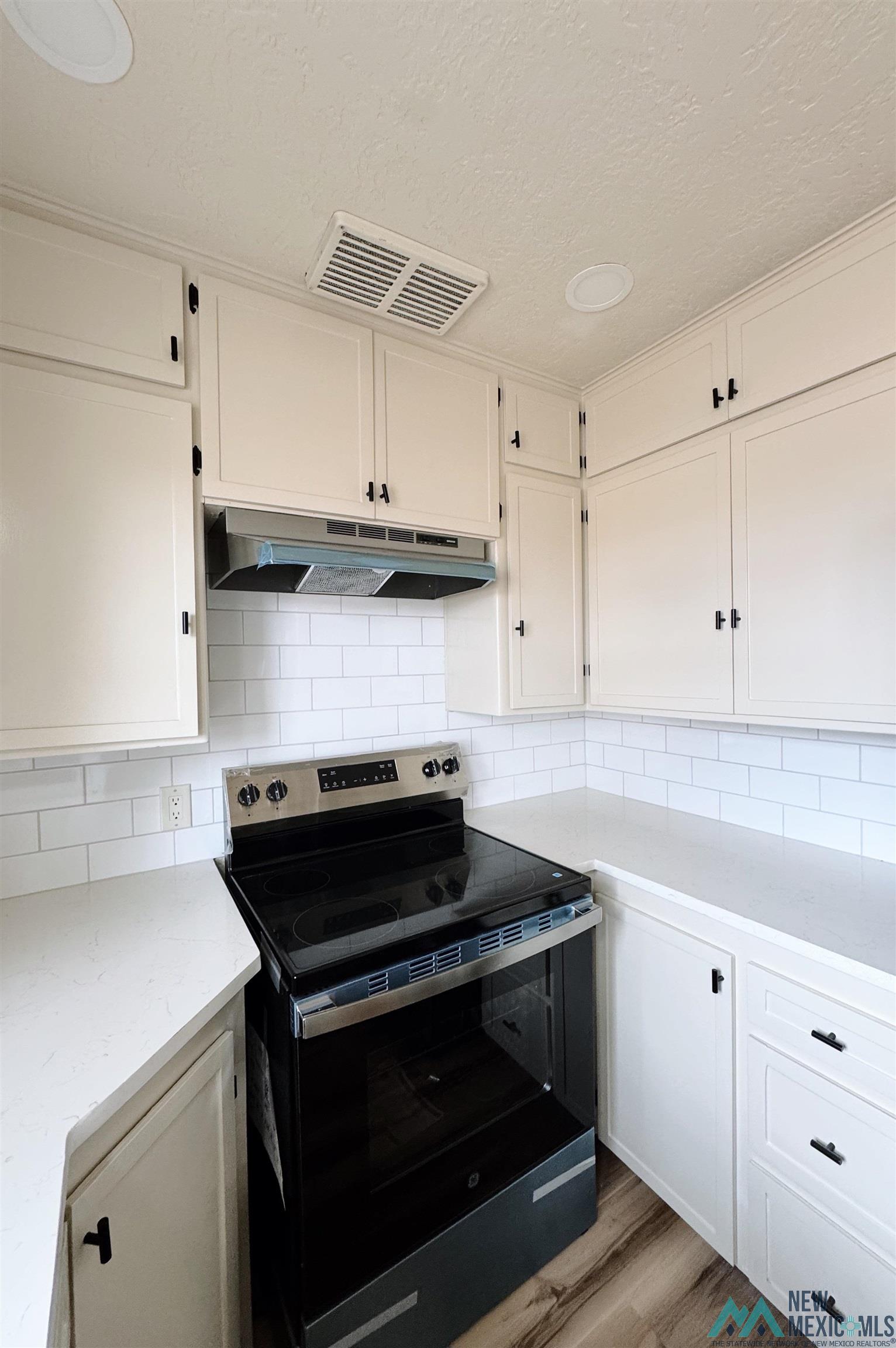 325 E 16th Street