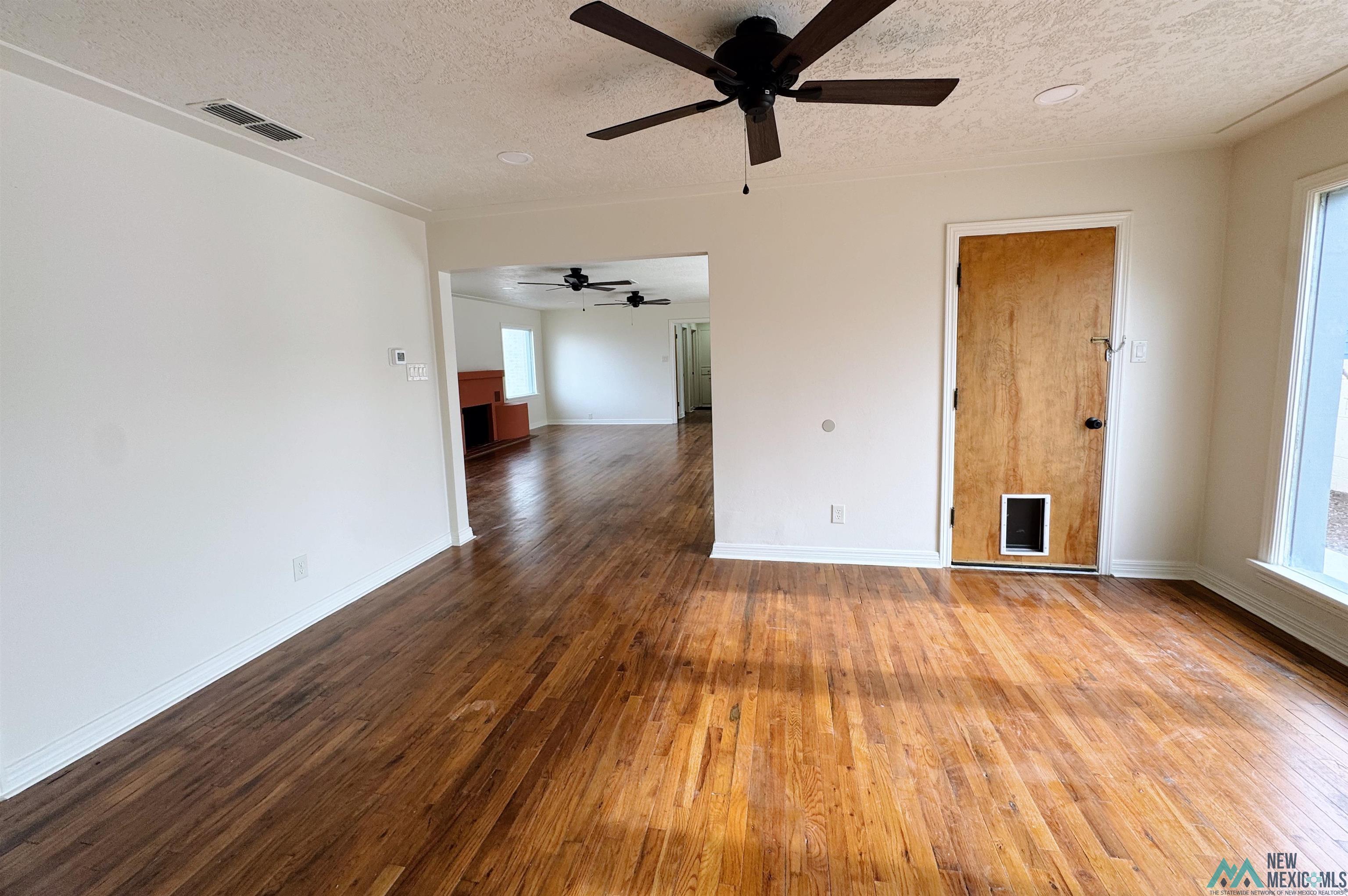 325 E 16th Street