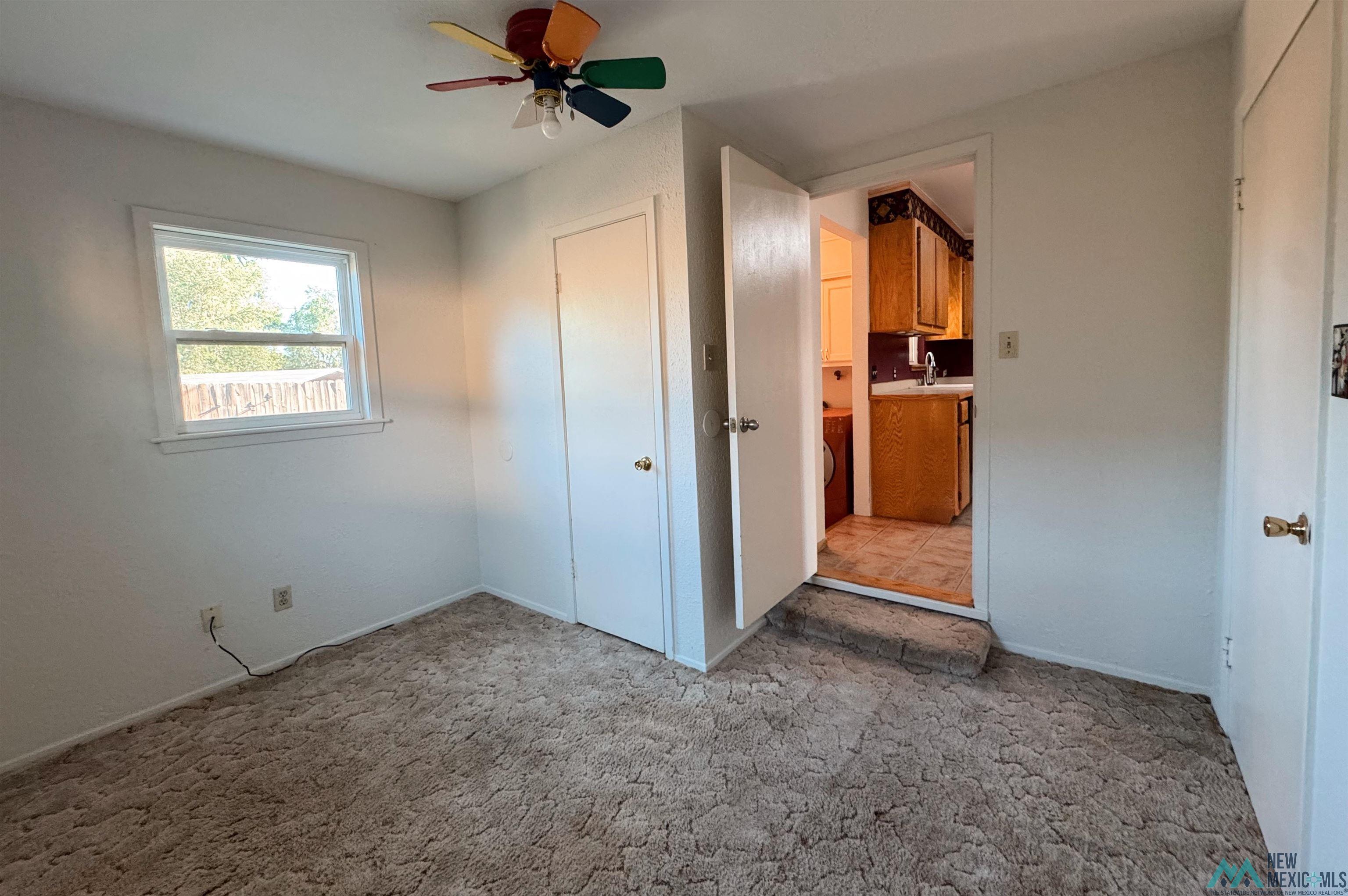 209 E Plaza