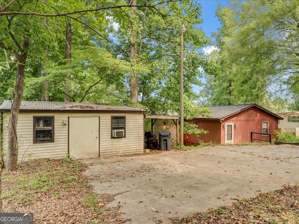 186 Merry Drive NW