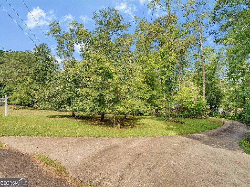 186 Merry Drive NW
