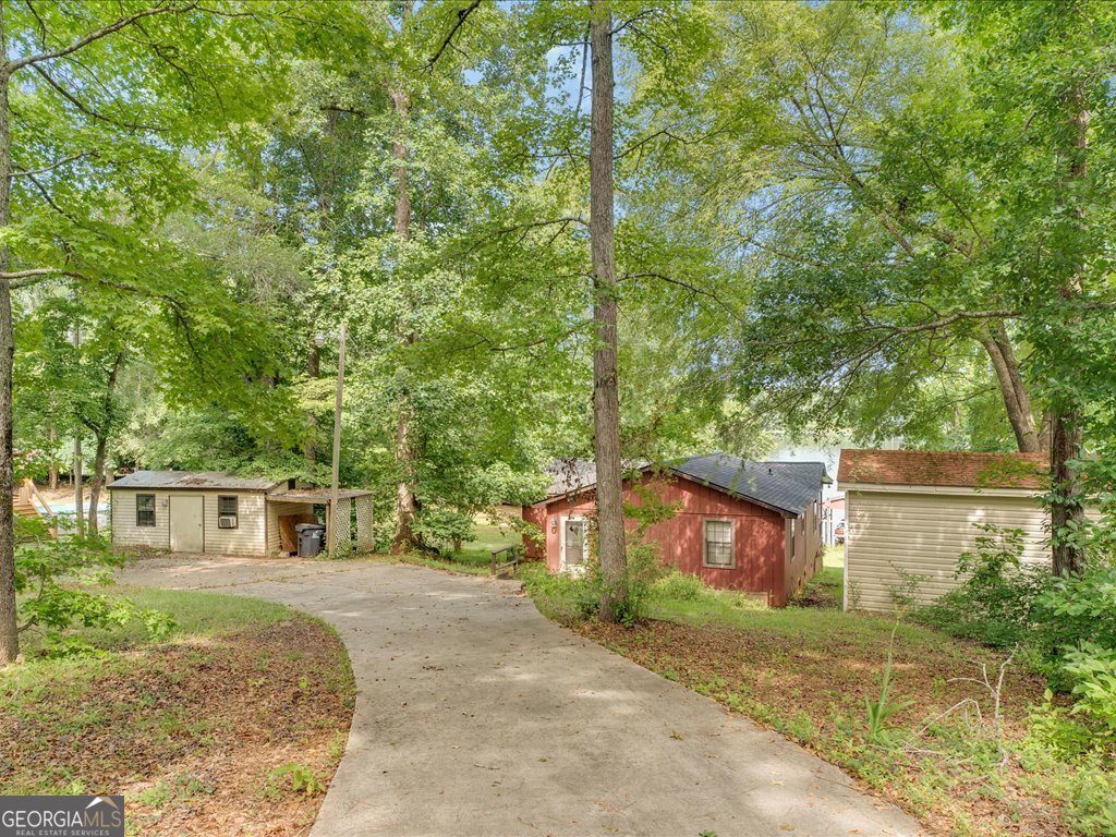 186 Merry Drive NW