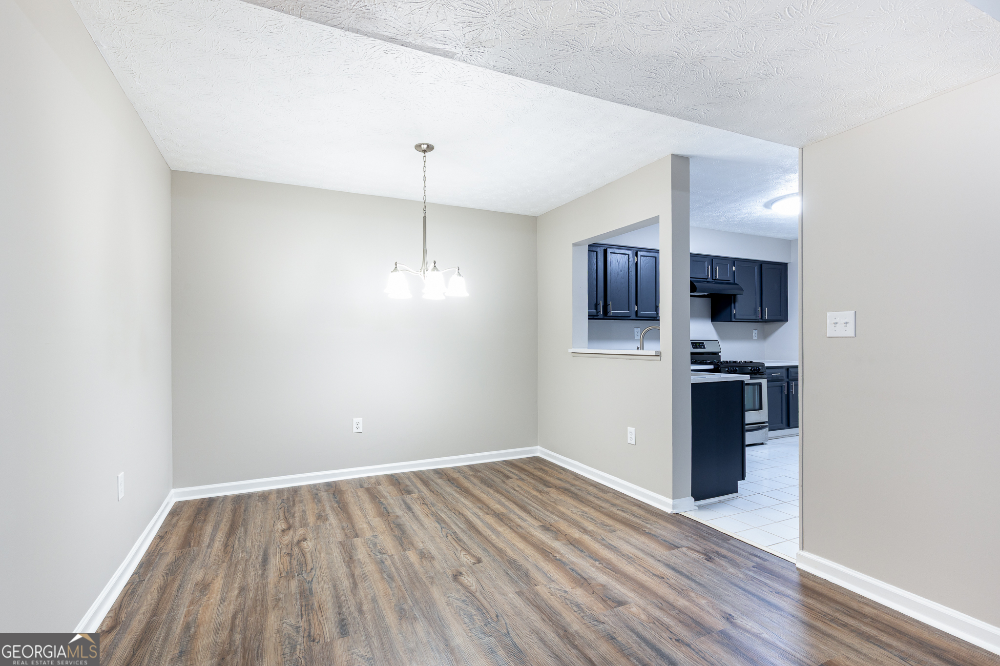 6446 Oakleaf Way