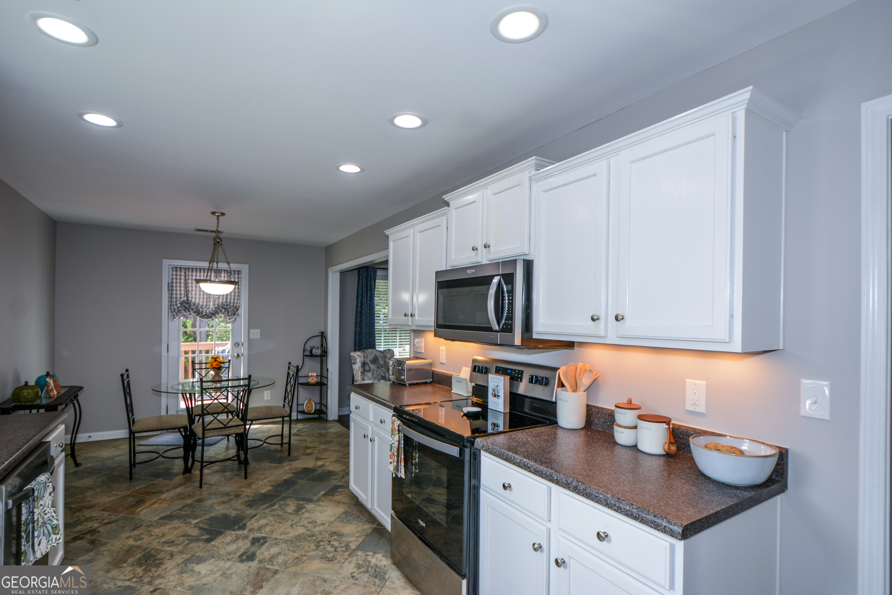 170 Sandstone Place