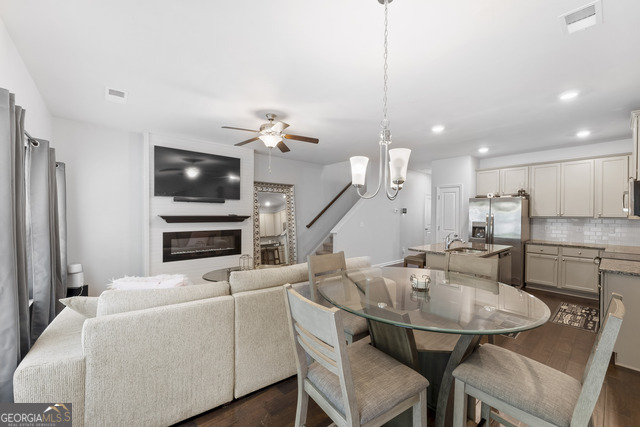 3461 Lakeview Creek # 218