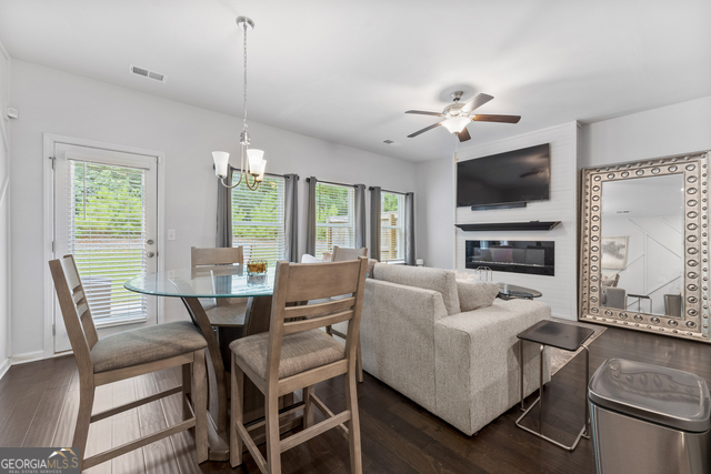 3461 Lakeview Creek # 218