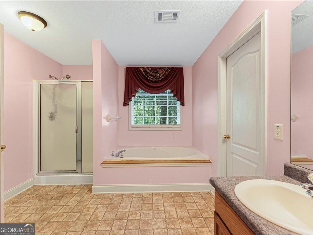 205 Pebble Creek Drive, Covington