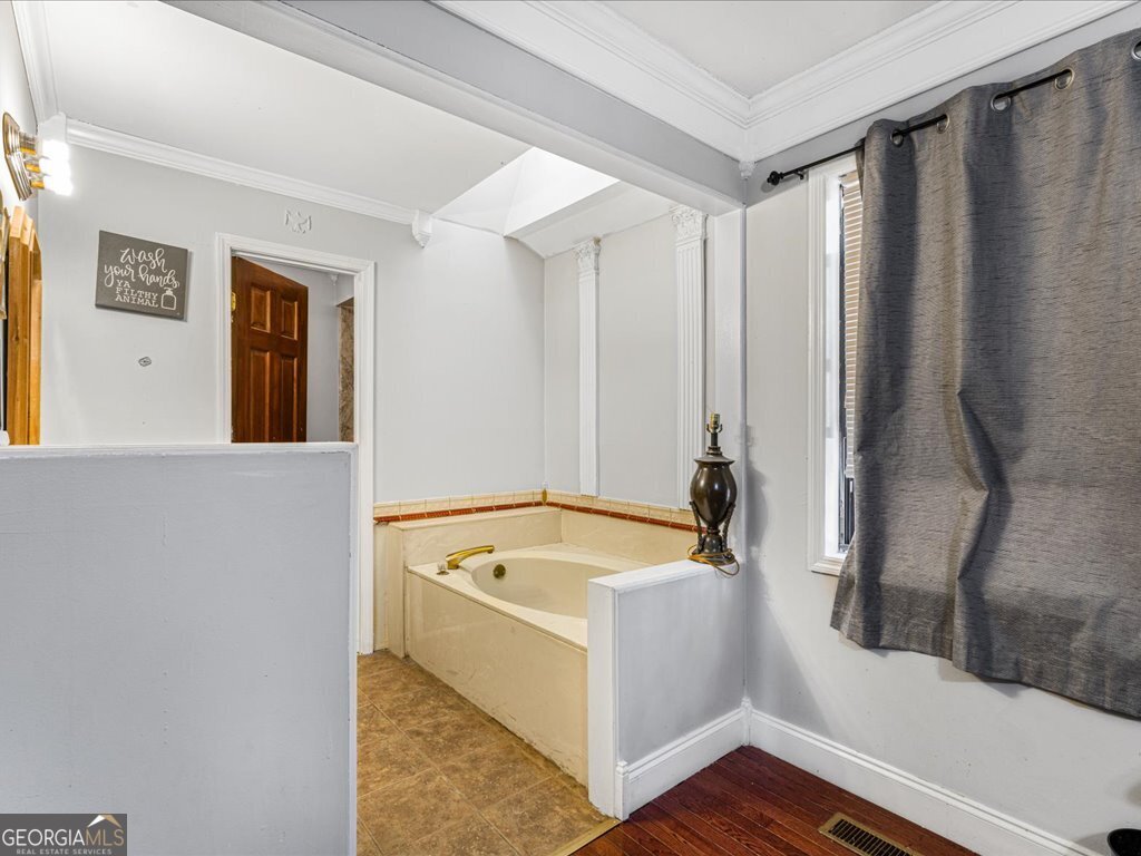 6851 Creekwood Drive