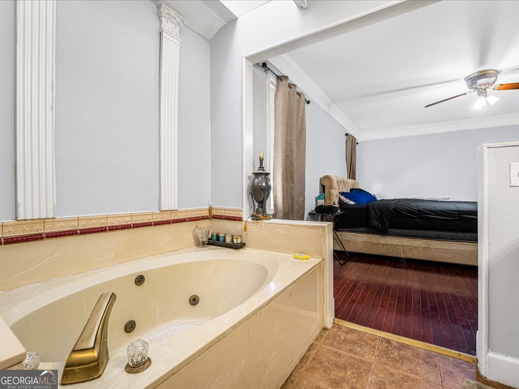 6851 Creekwood Drive