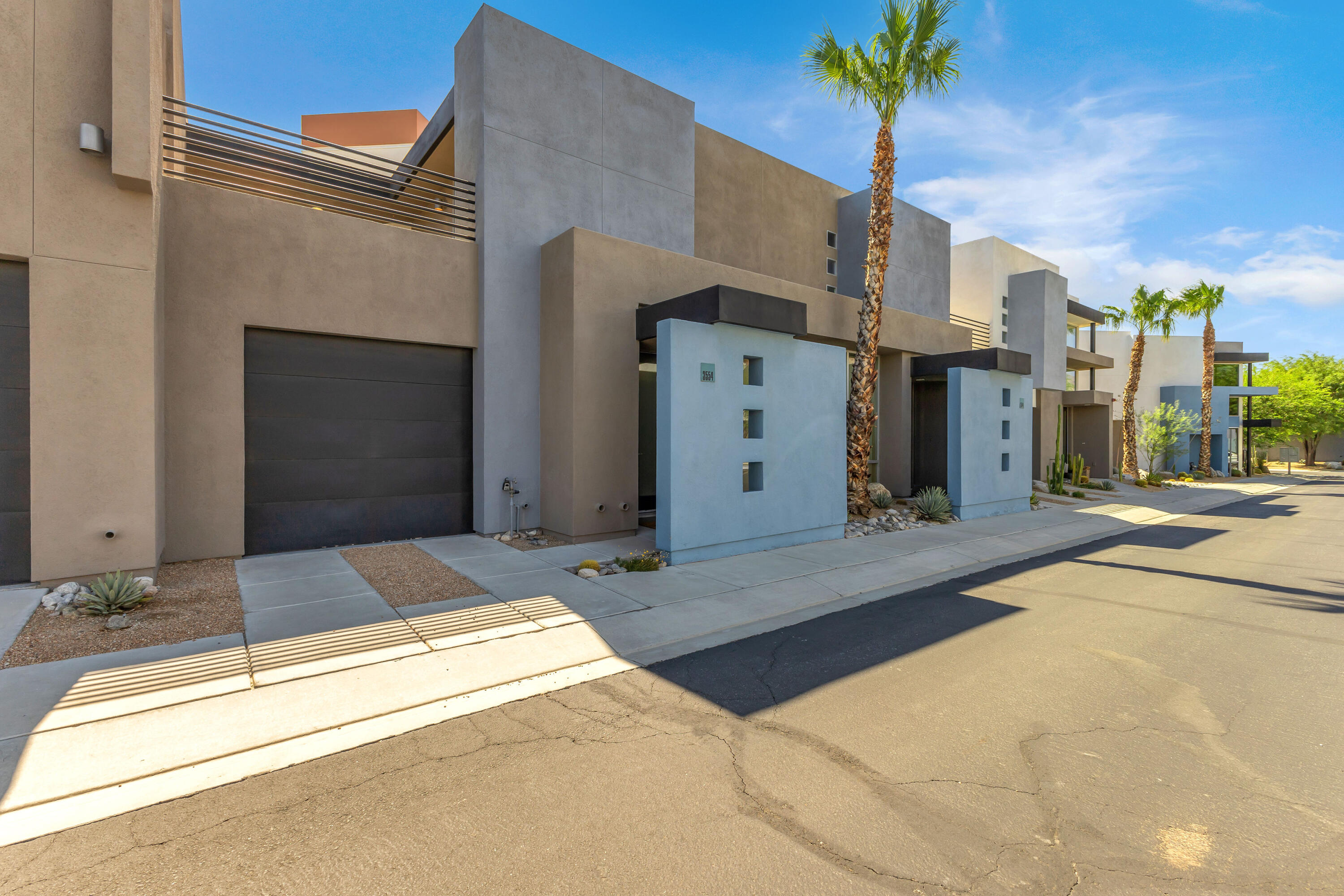 3554 Penny LN