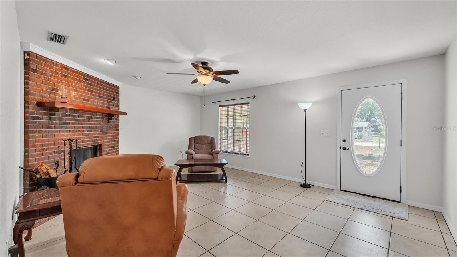1055 SUNSET AVE