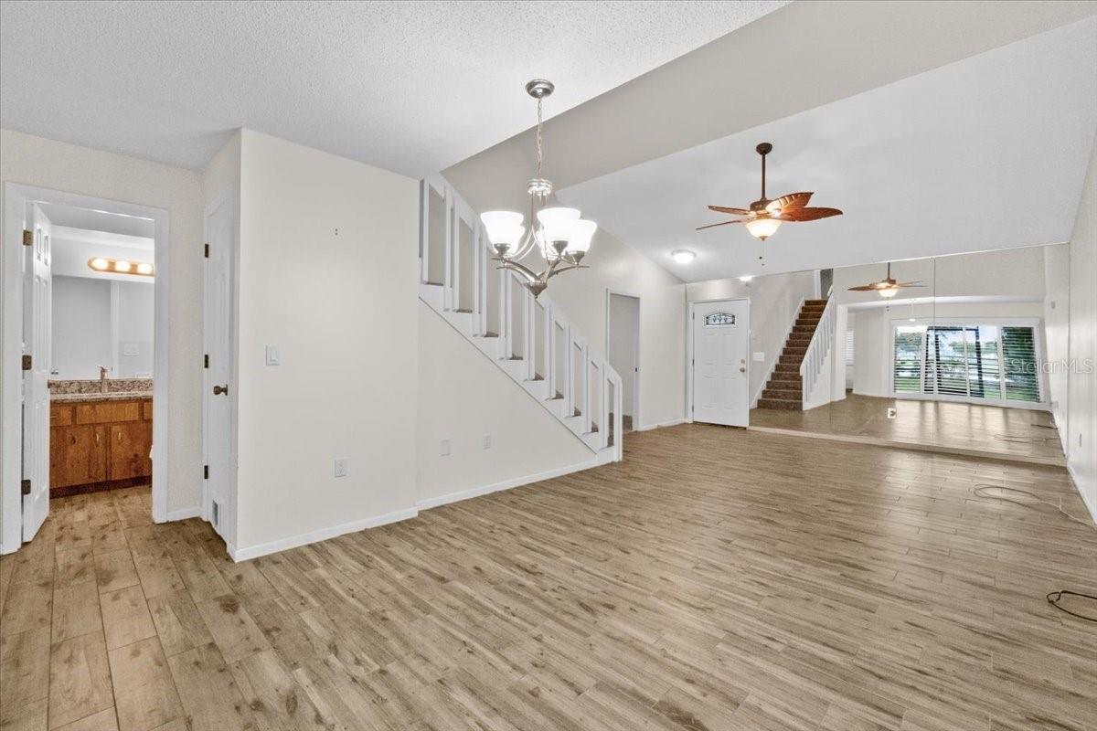 925 FENTON LN #18