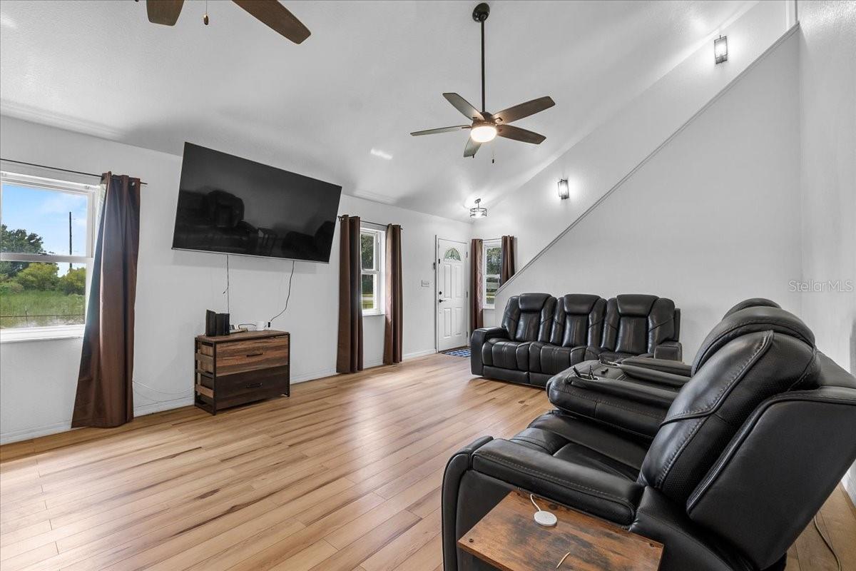 1958 BERKLEY RD