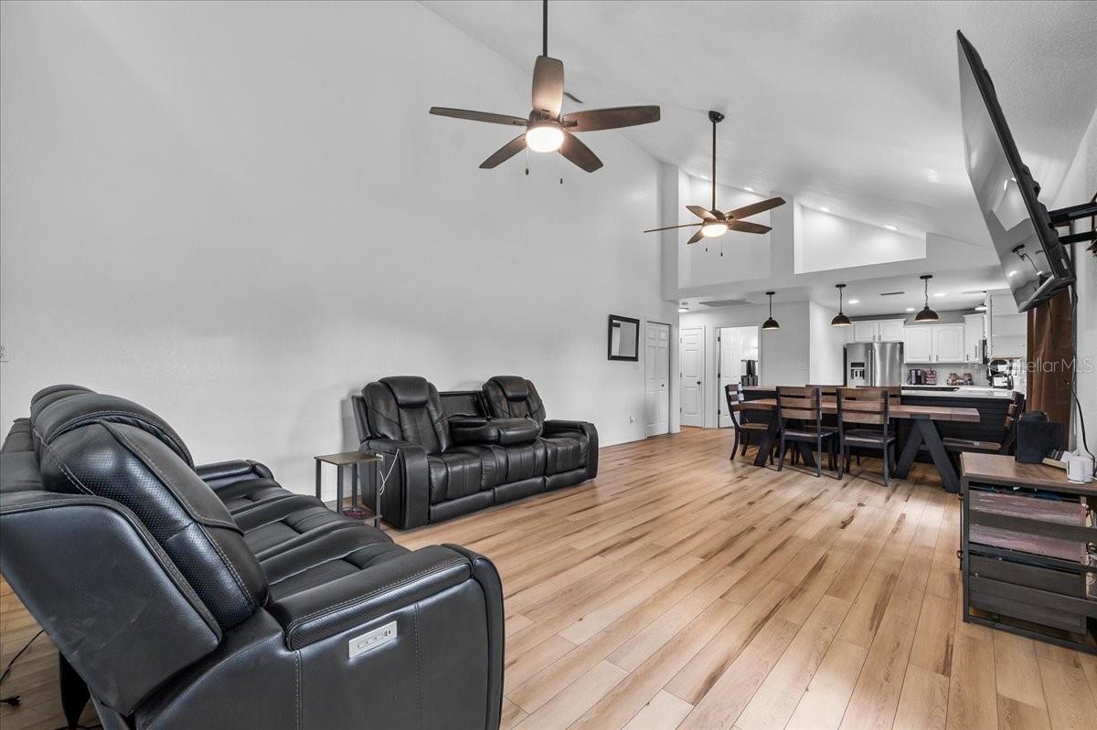 1958 BERKLEY RD