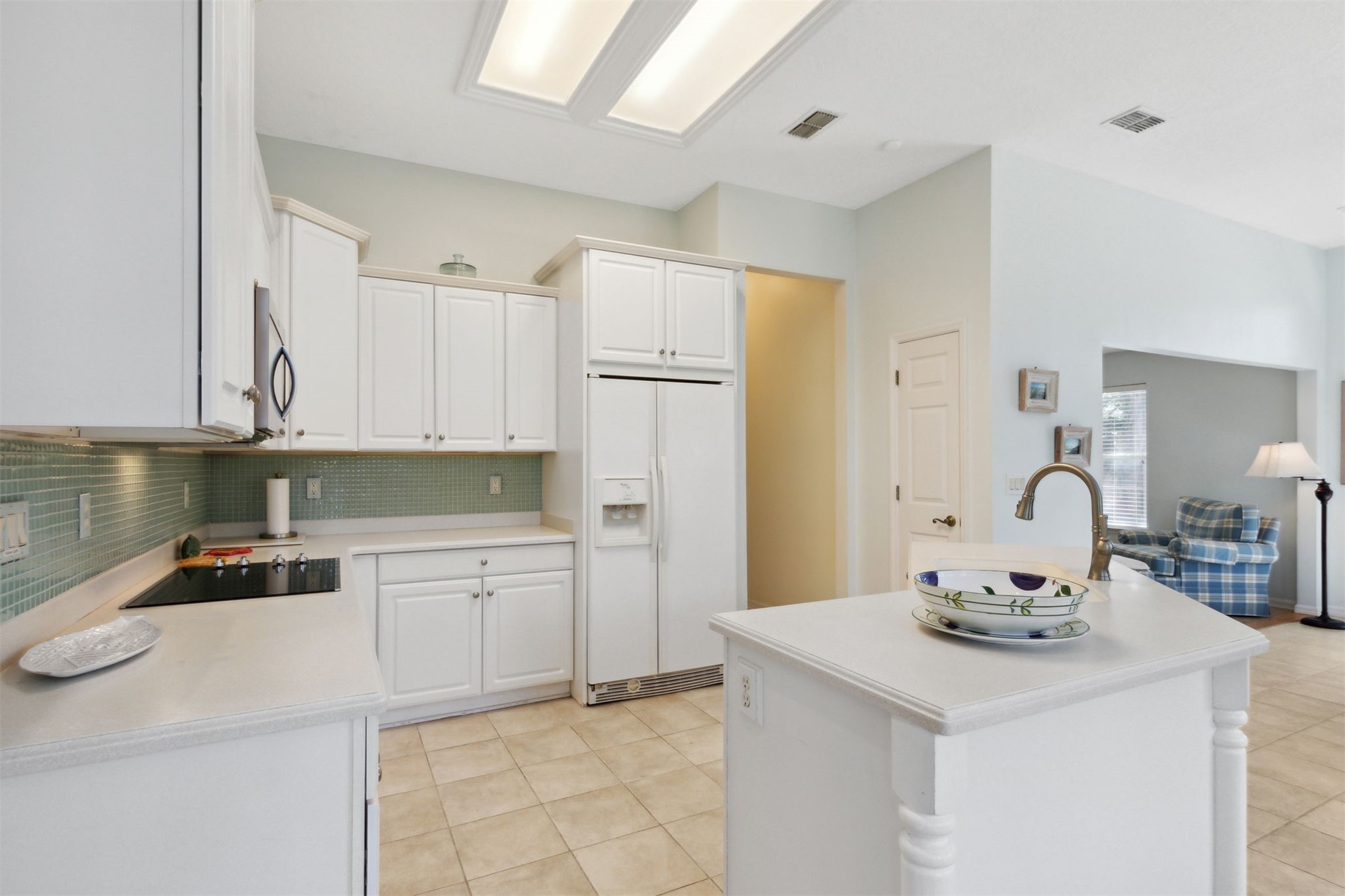 2887 BREAKERS COURT