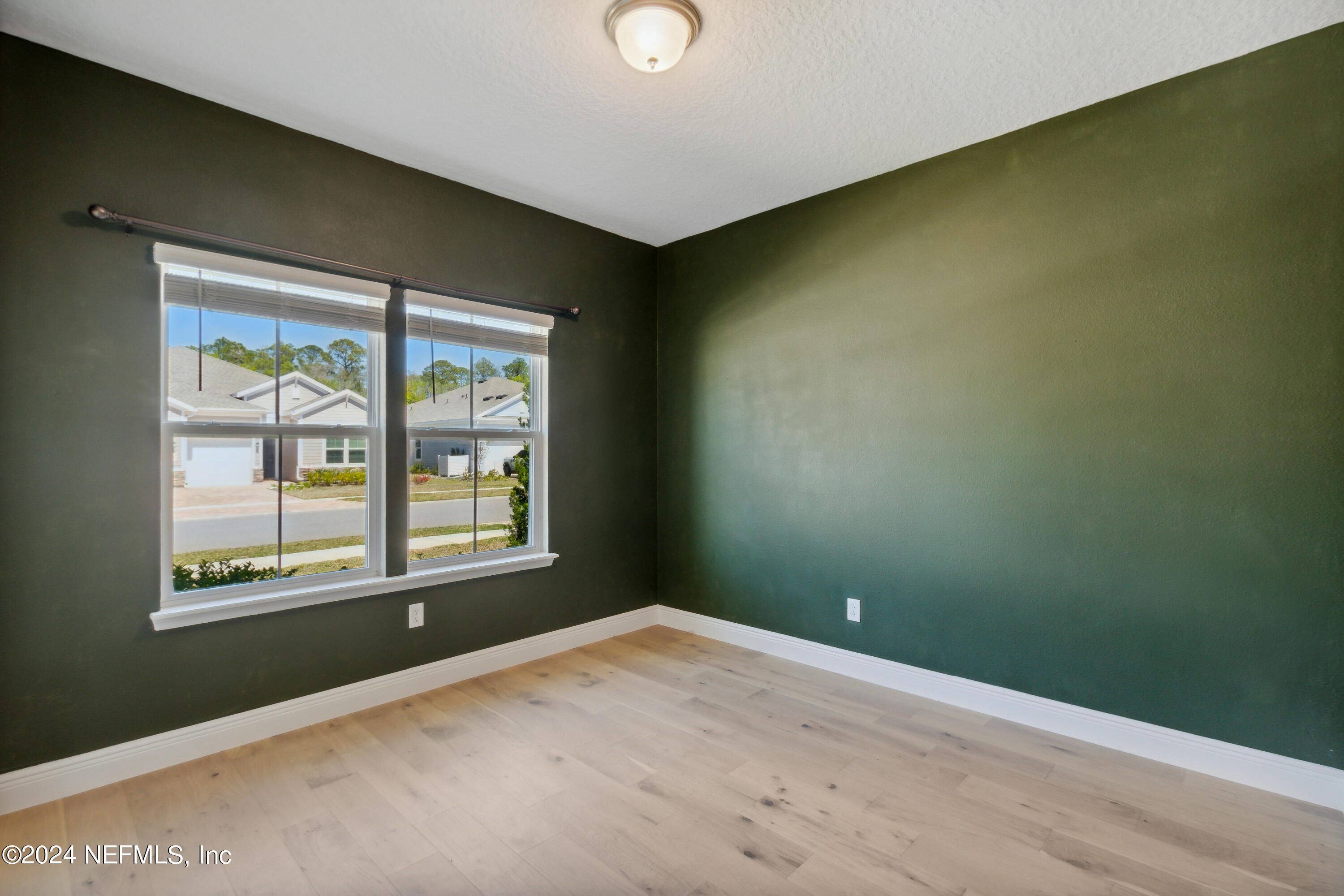 84890 FALL RIVER Parkway