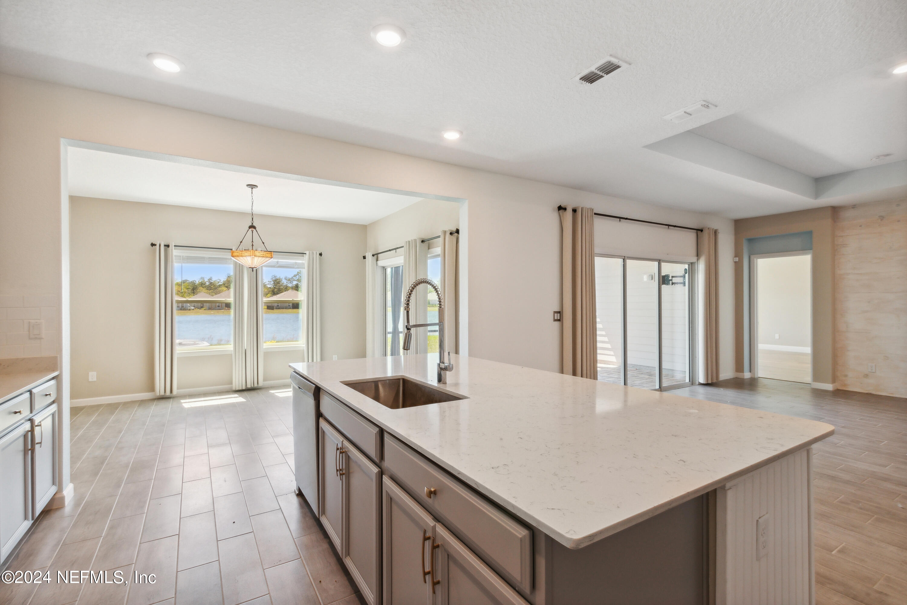 84890 FALL RIVER Parkway