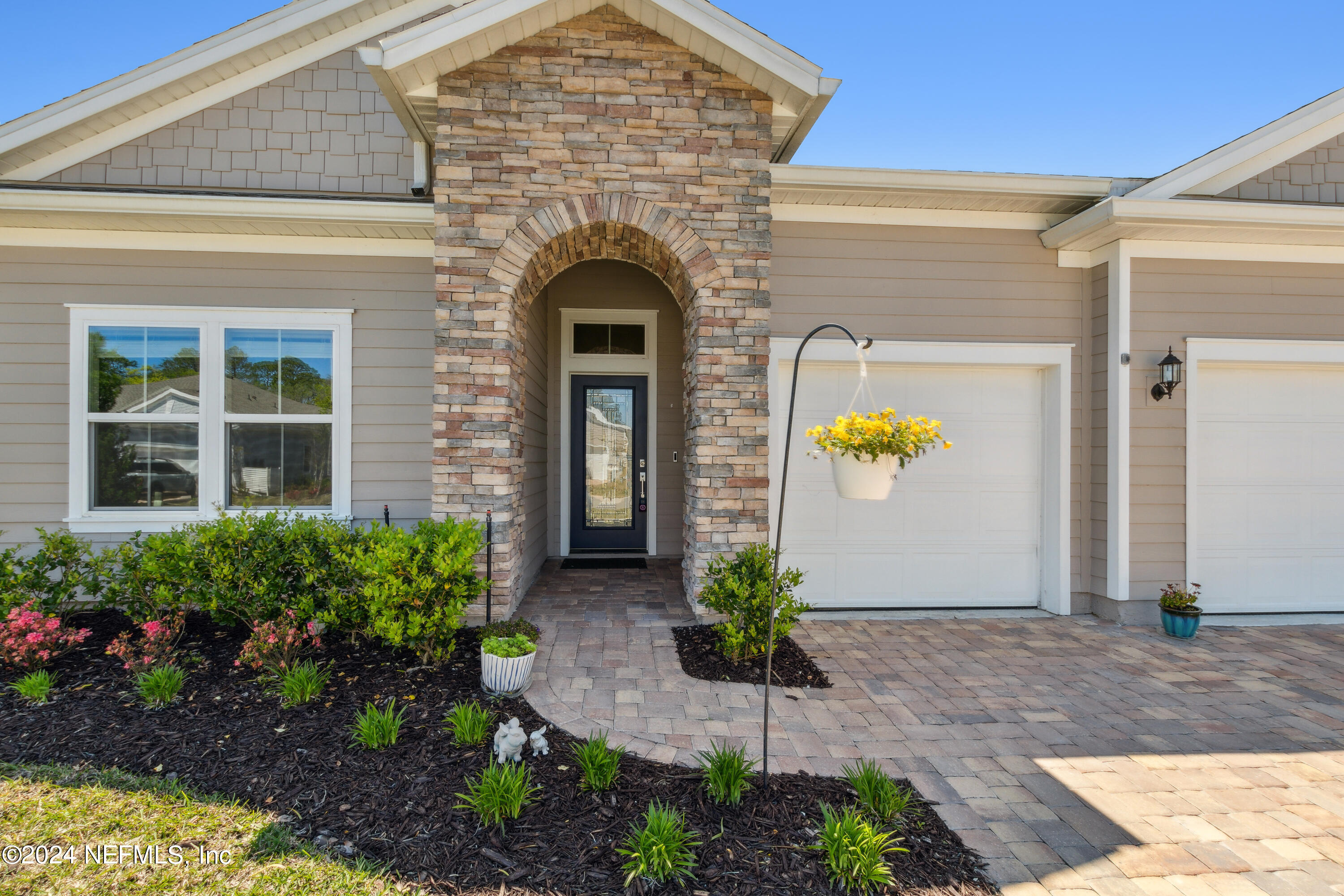 84890 FALL RIVER Parkway