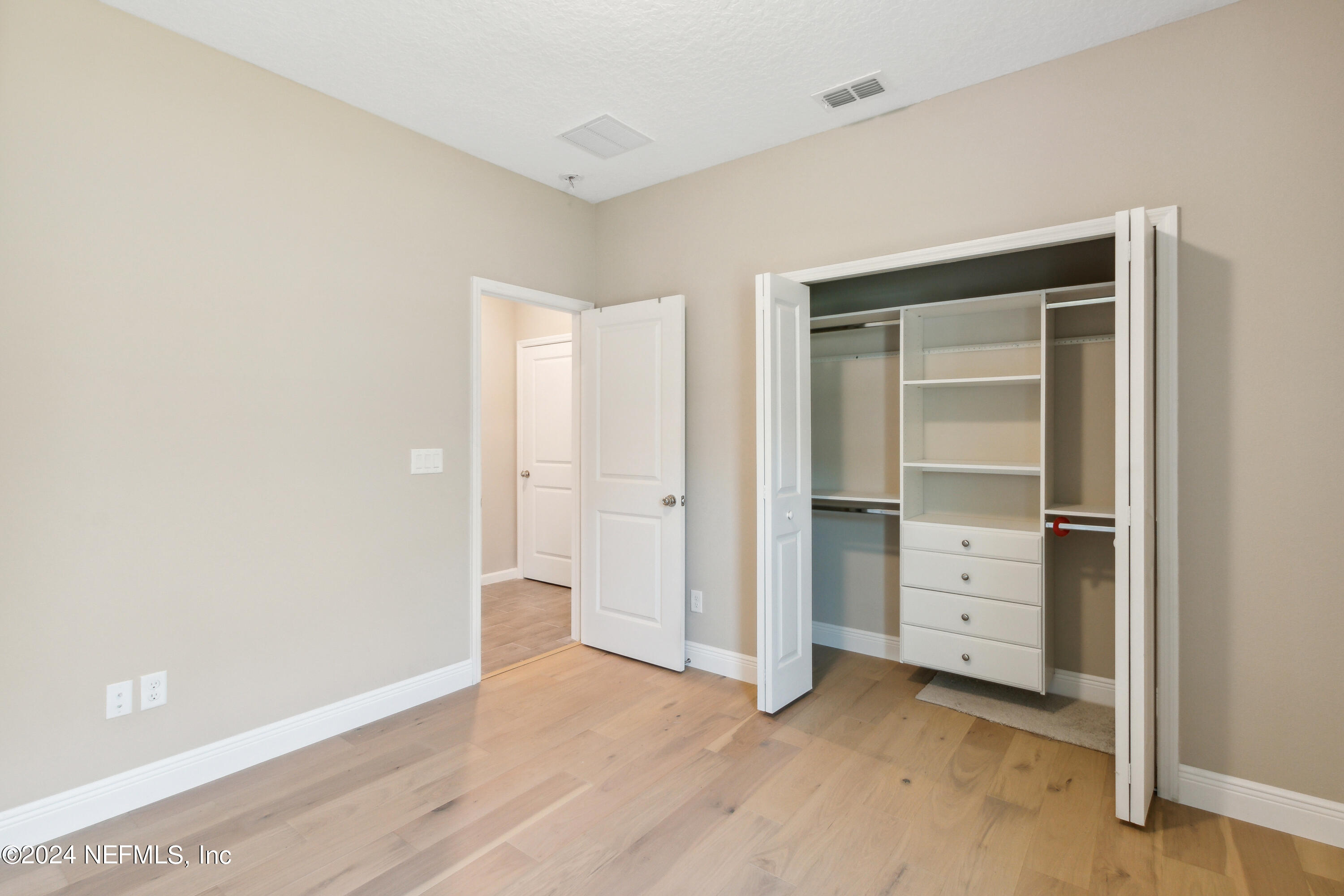 84890 FALL RIVER Parkway