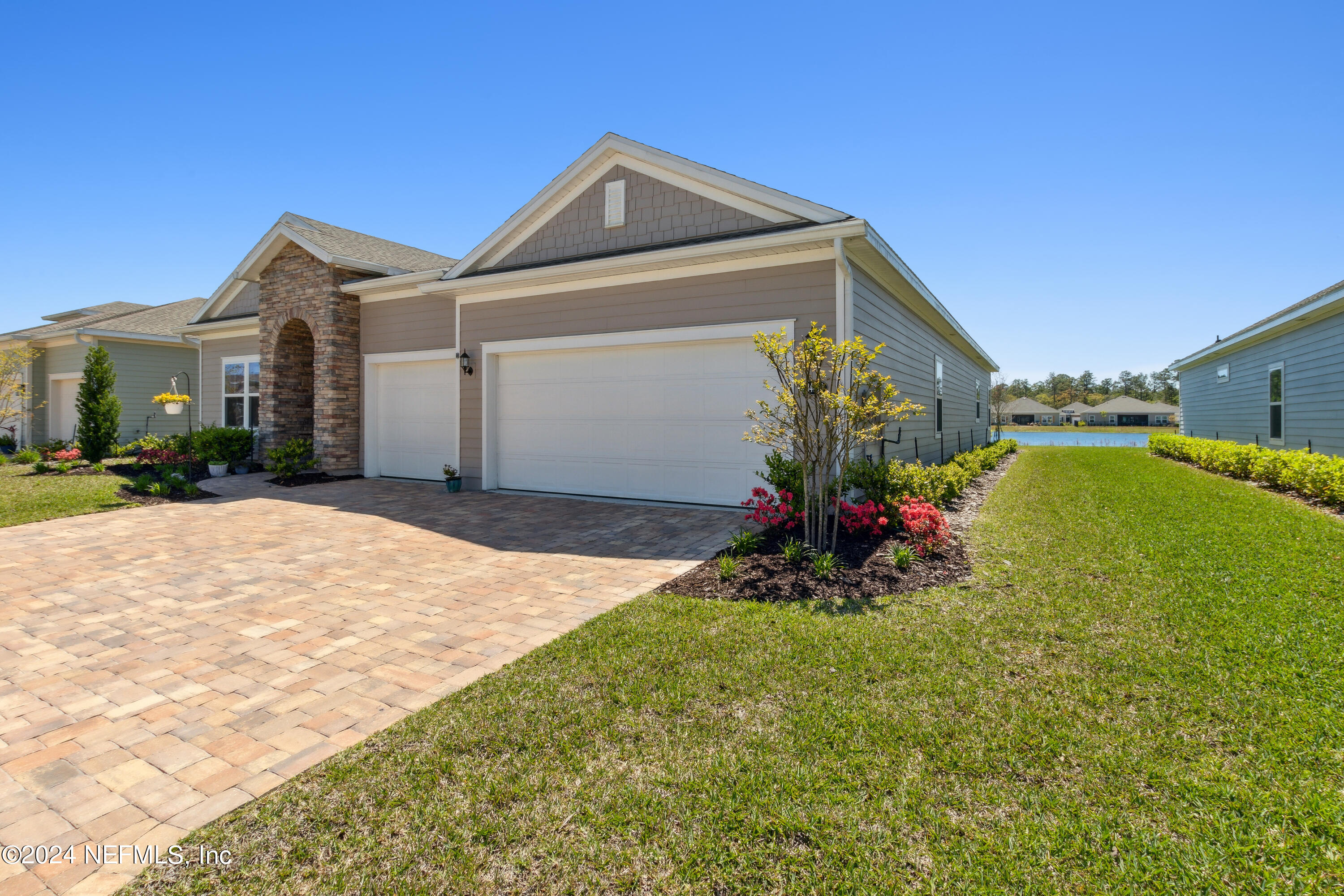 84890 FALL RIVER Parkway