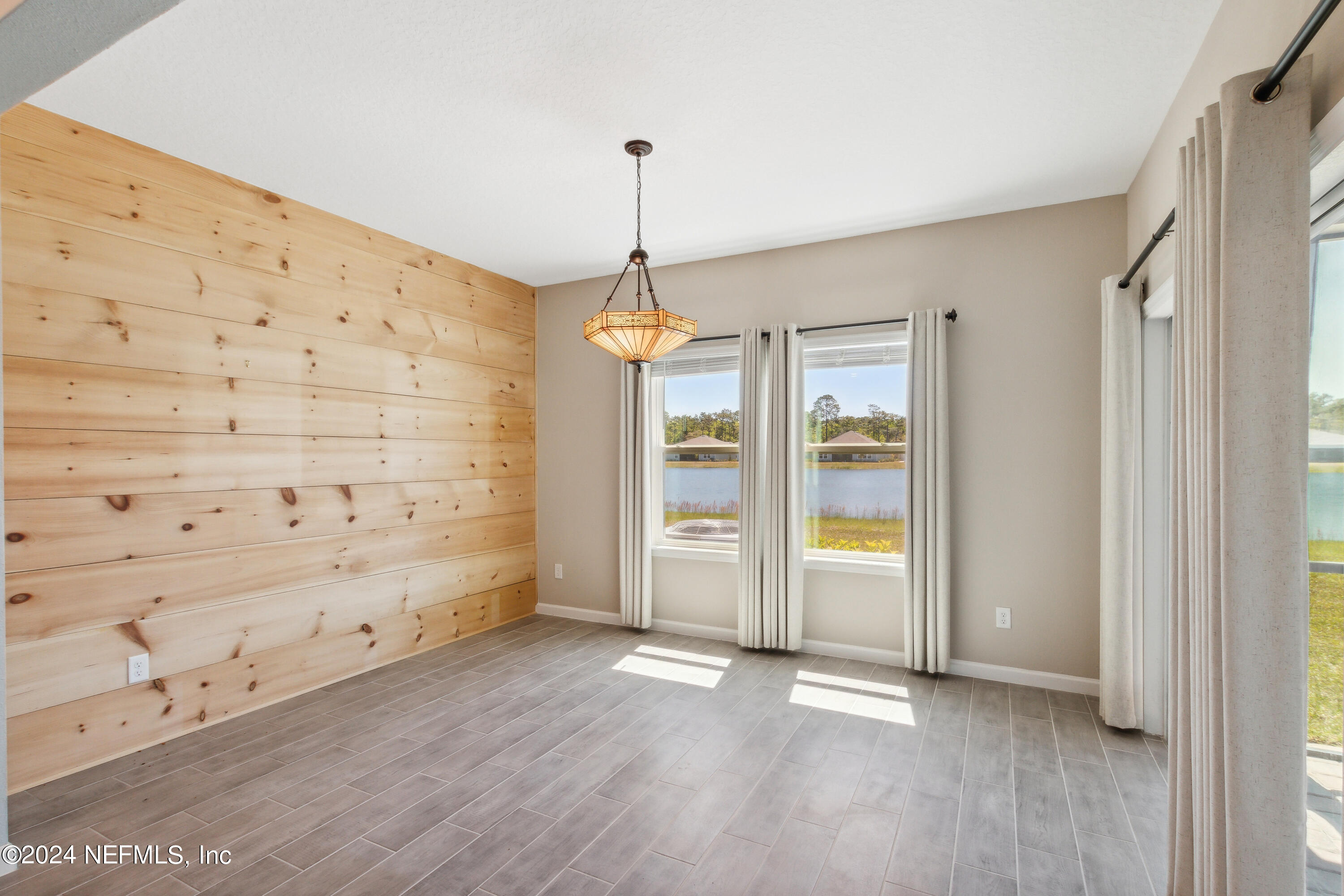 84890 FALL RIVER Parkway