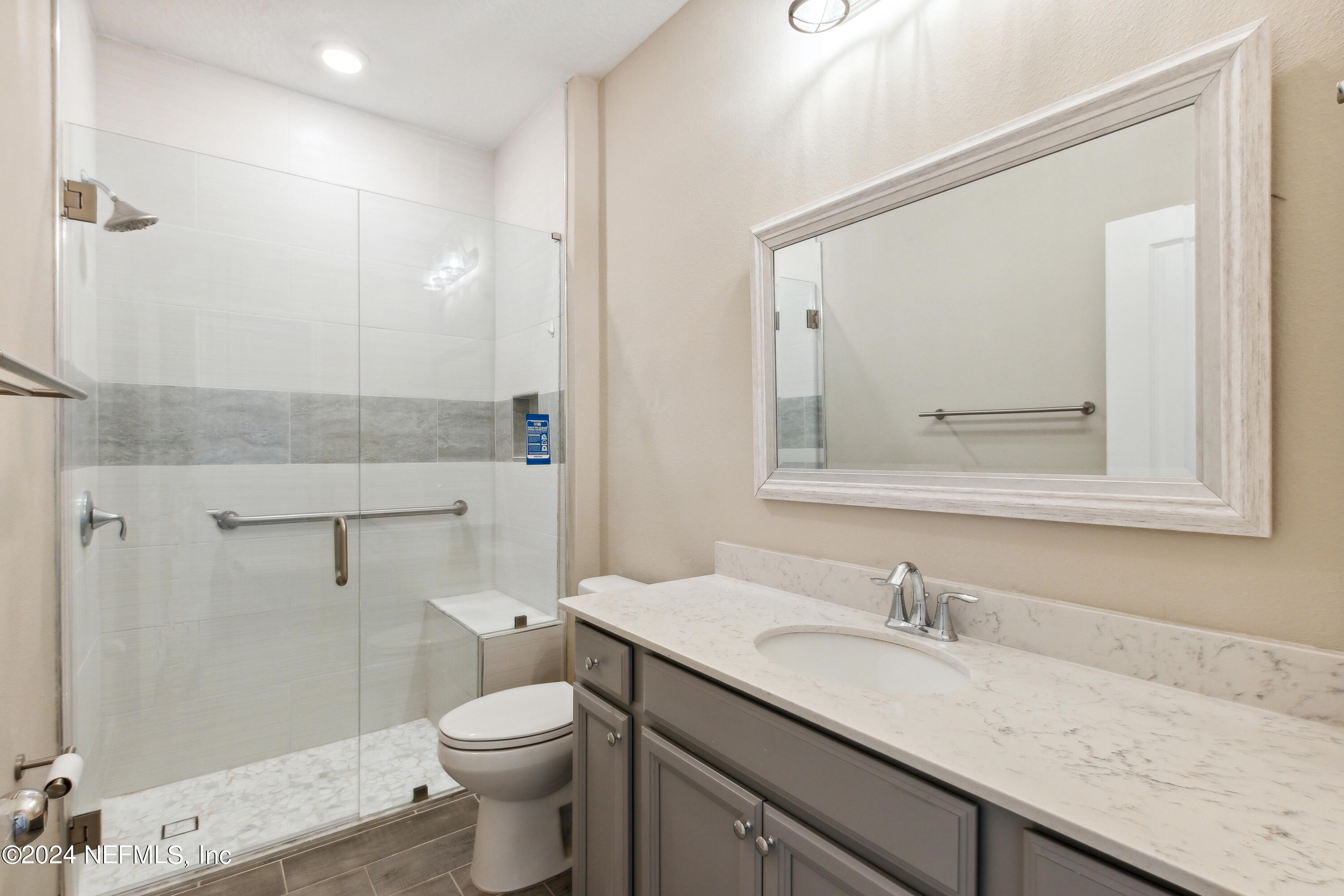 84890 FALL RIVER Parkway