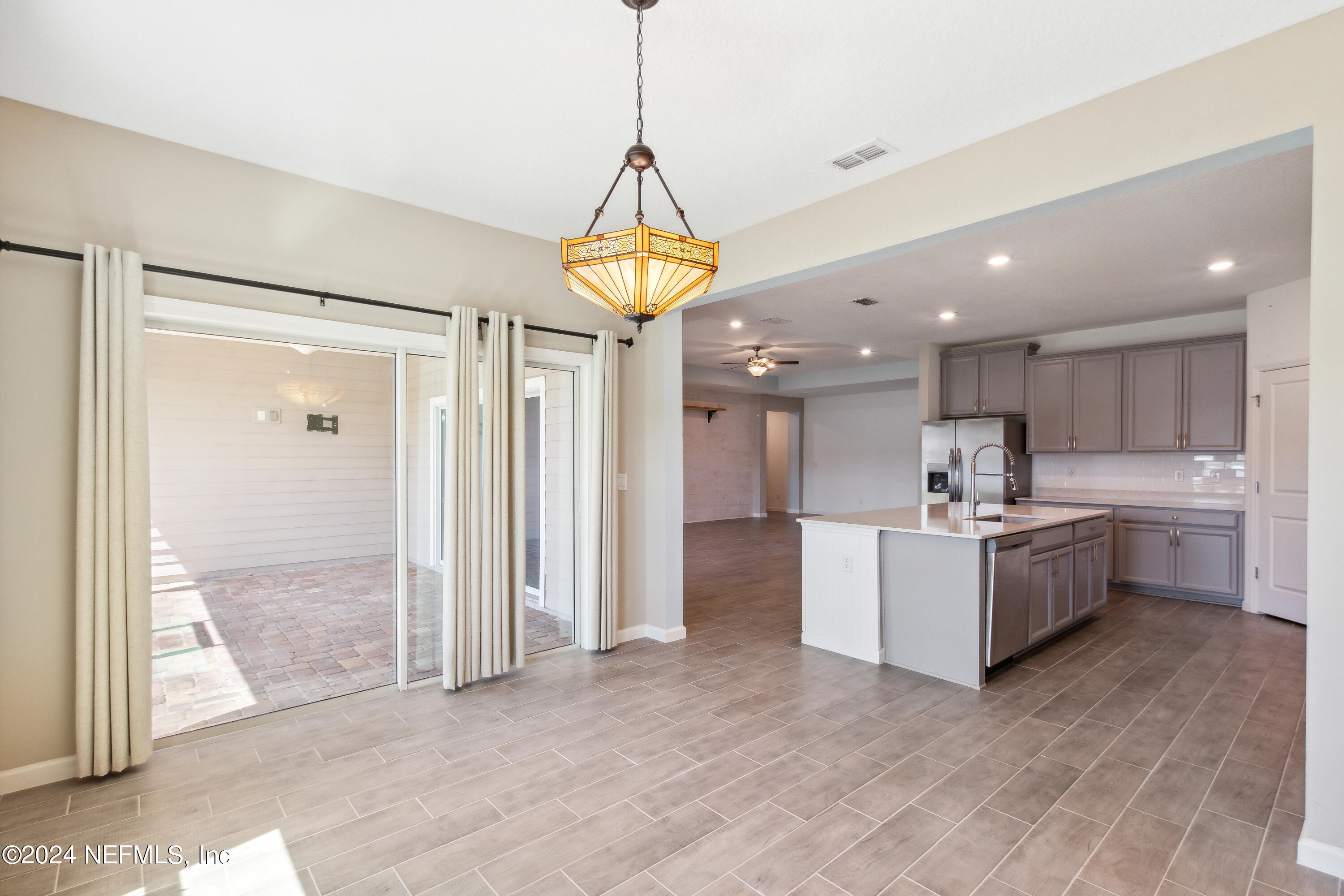 84890 FALL RIVER Parkway
