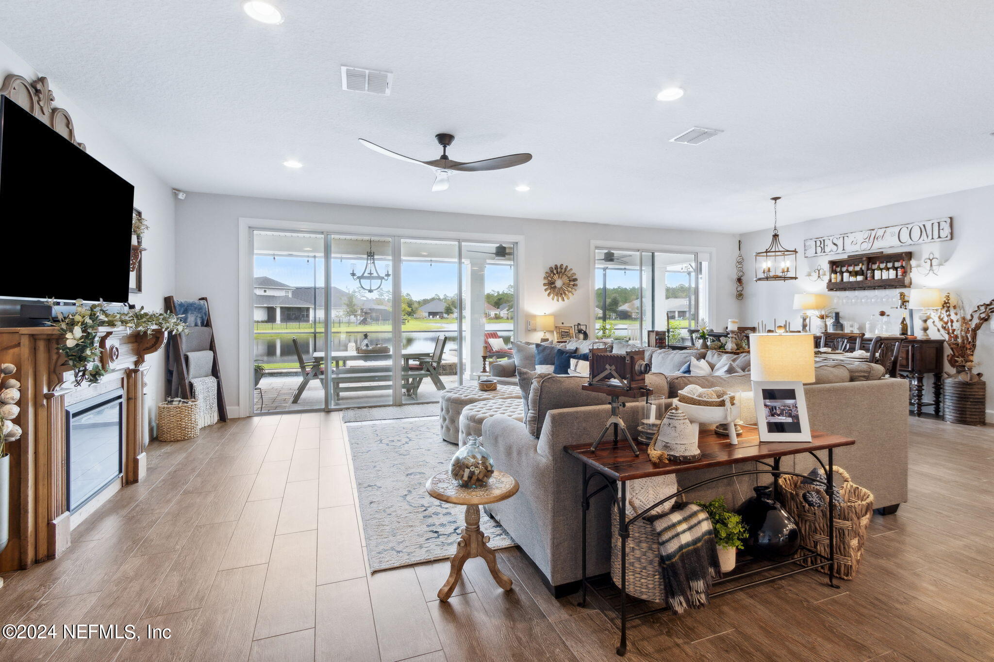 85006 MAJESTIC WALK Boulevard