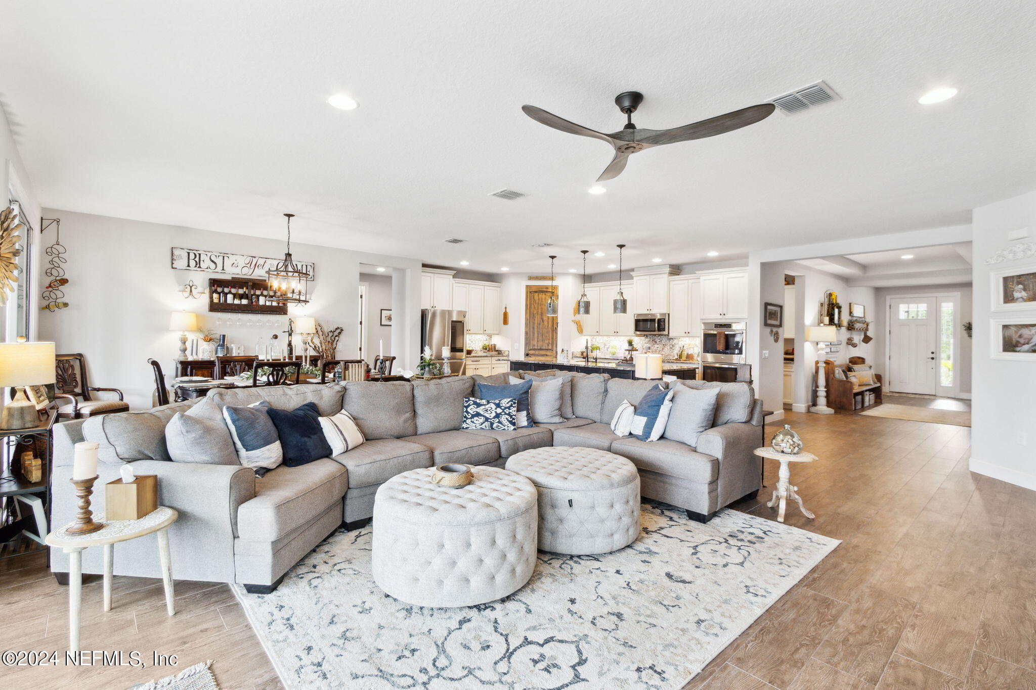 85006 MAJESTIC WALK Boulevard