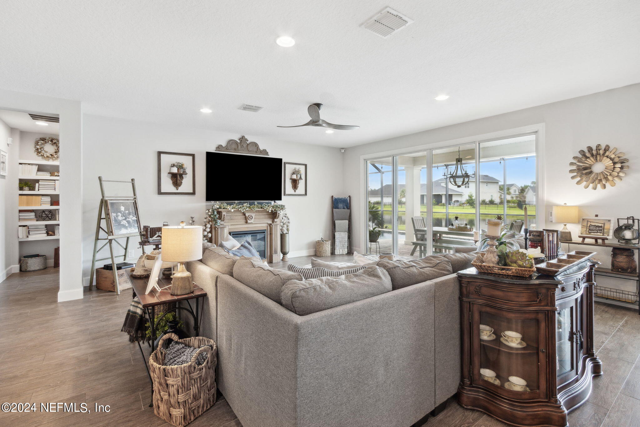 85006 MAJESTIC WALK Boulevard