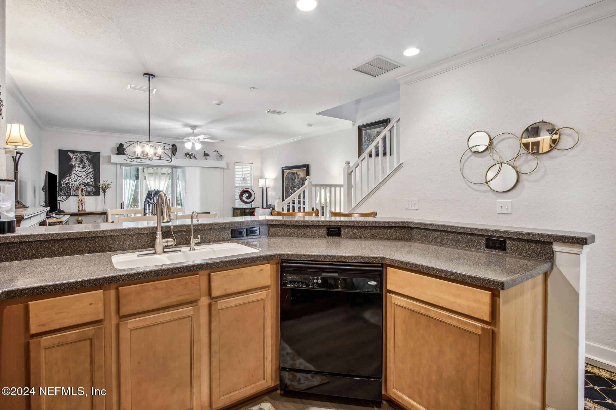 96004 STONEY Drive 2402