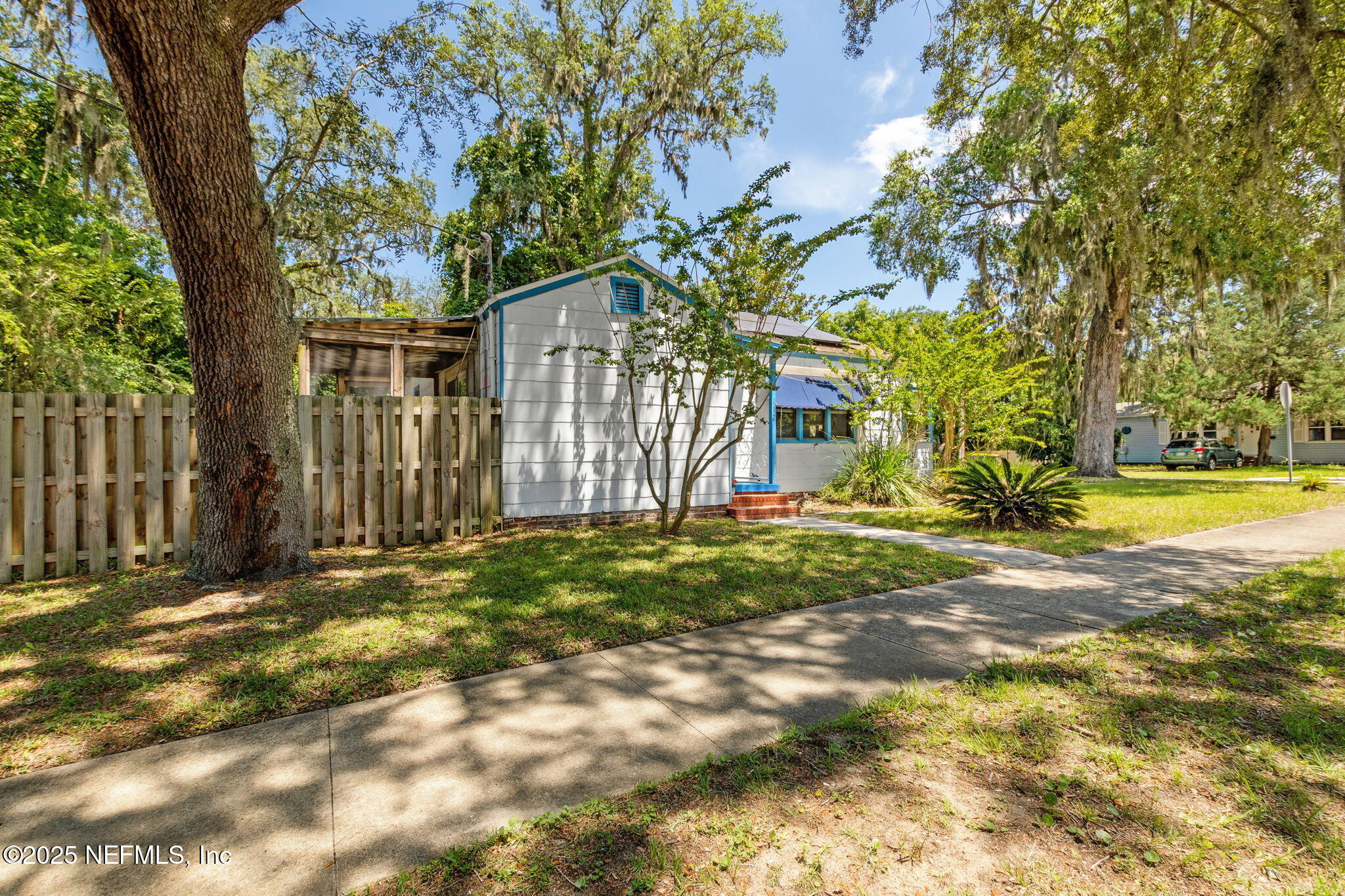 112 S 14TH Street