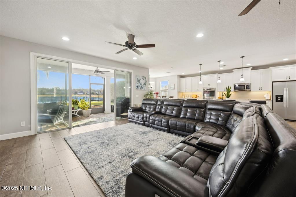 85030 MAJESTIC WALK Boulevard