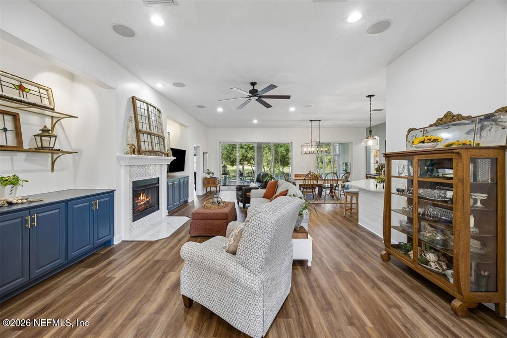 95150 STARLING Court