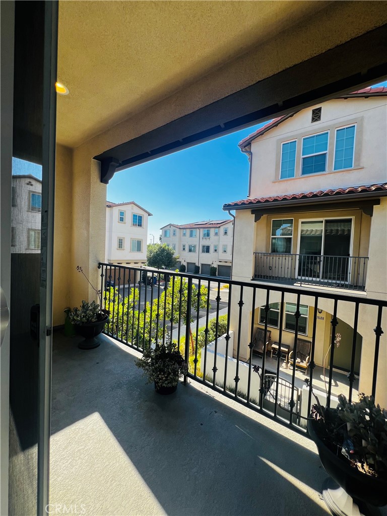 7687 Sunflower Drive