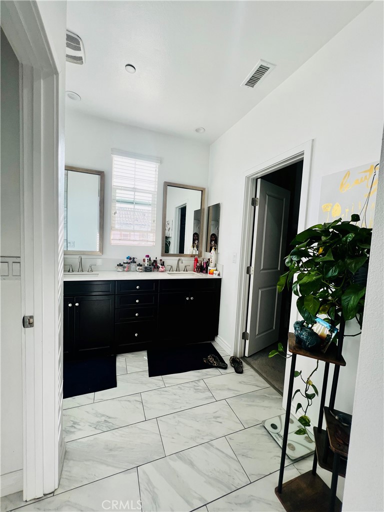 7687 Sunflower Drive