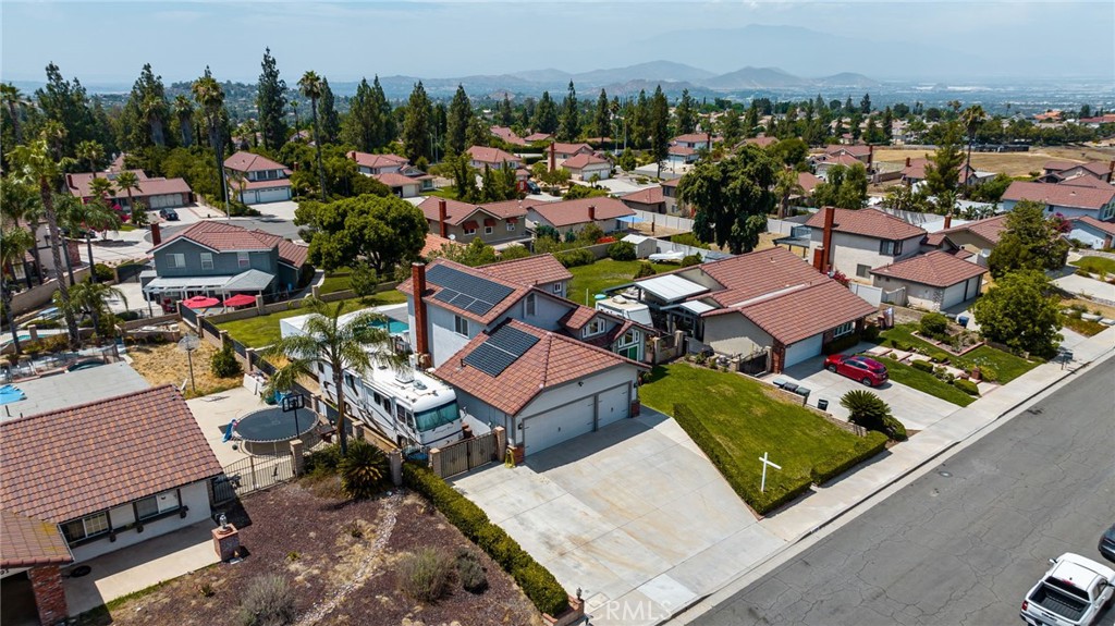 6581 Hemingway Drive