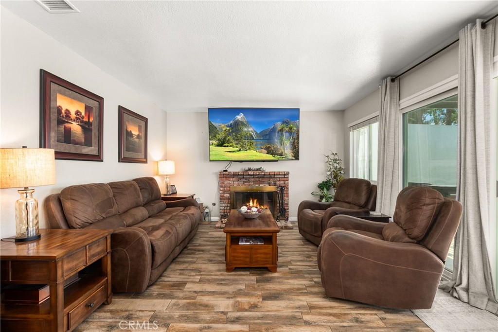6581 Hemingway Drive