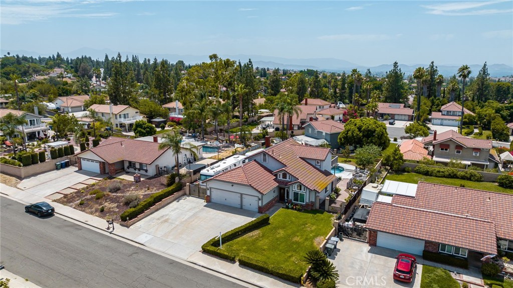 6581 Hemingway Drive