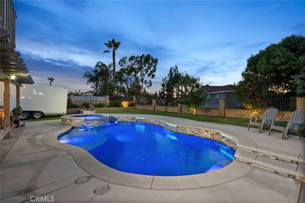 6581 Hemingway Drive