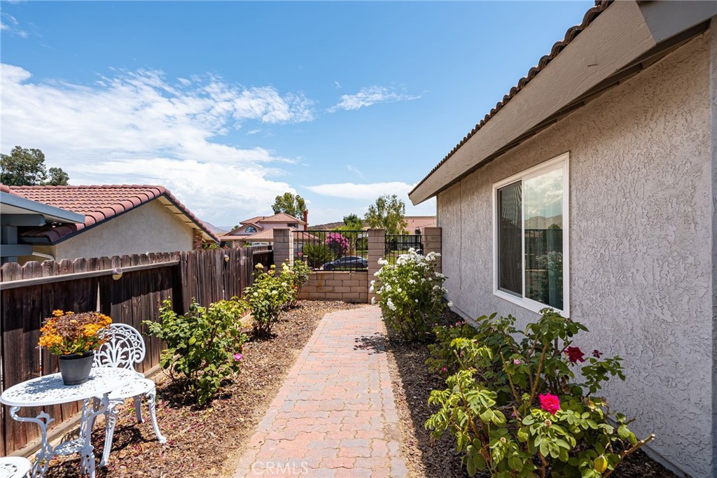 6581 Hemingway Drive