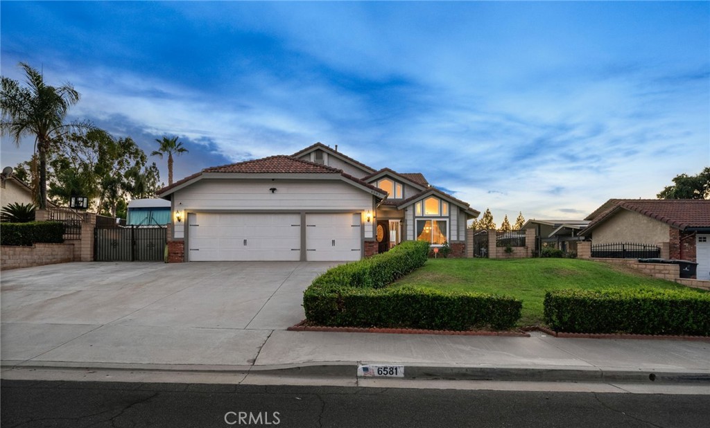 6581 Hemingway Drive