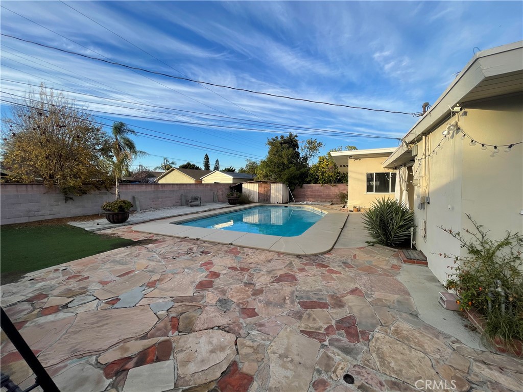 8305 Coral Lane