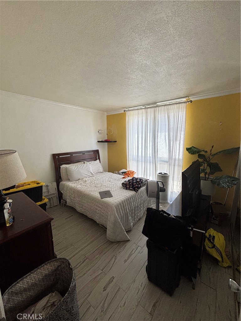5625 Windsor